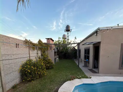 SE VENDE QUINTA EN RECONQUISTA
