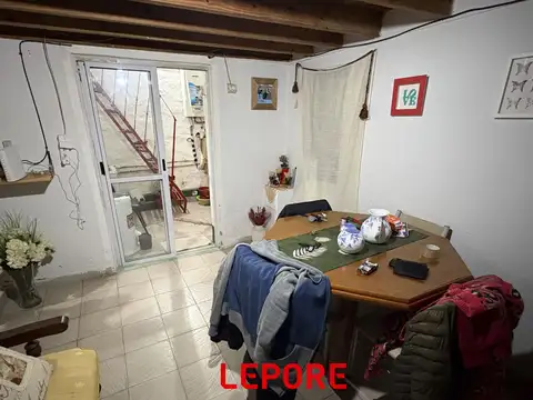 Depto Tipo Casa en Venta 40 años