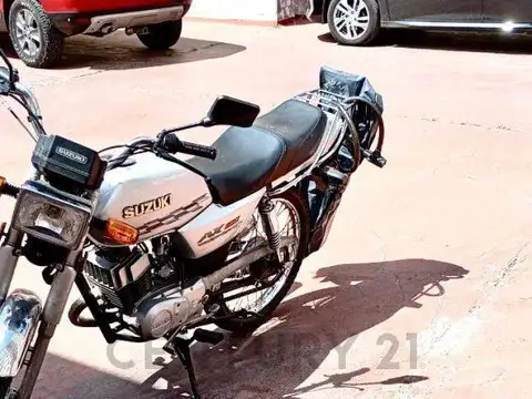 Venta de Cochera, Morón                                Amplia cochera descubiert...