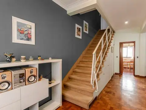 Casa en Alquiler con 1 cochera