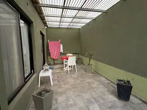 Depto Tipo Casa en Venta con 1 cocheras