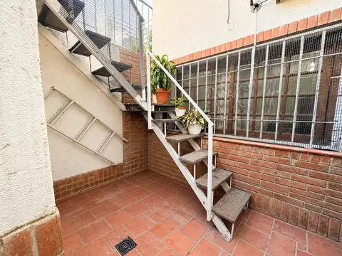 Depto Tipo Casa en Venta con 1 cocheras