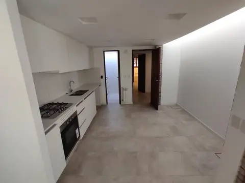 Calle 4 entre 37 y 38 - al 200