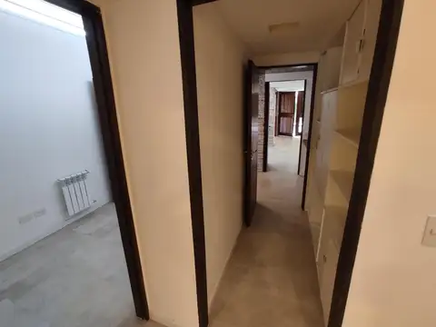 Casa de 2 dormitorios y 1 estudio en Venta en La Plata