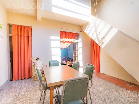 Depto Tipo Casa en Venta en Ramos Mejía Sur, USD 75.000