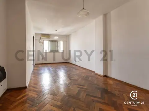 Pellegrini 1300, Piso 8