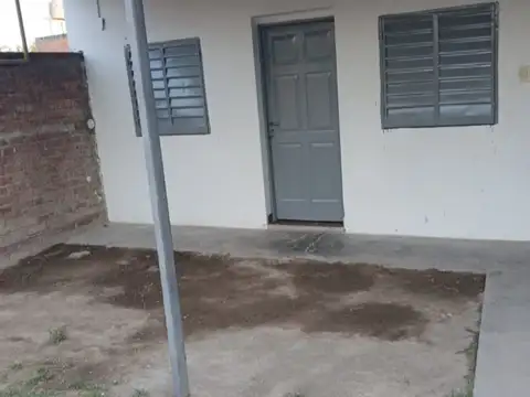 B° Don Emilio. Zona Sur. Padre Francisco Soárez. Casa 100