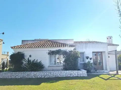 Casa en Alquiler de 3 dormitorios