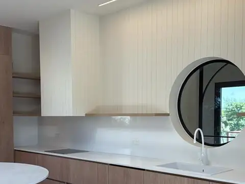 Casa en Alquiler de 5 dormitorios