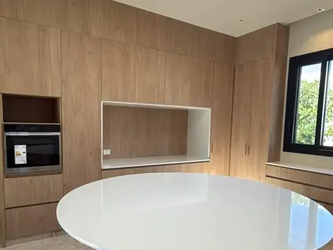 Casa en Alquiler A Estrenar