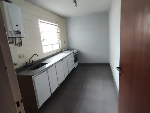 2 AMB AMPLIOS. INTERNO LUMINOSO. AMPLIA COCINA.  OPCION COCHERA