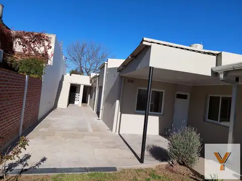 Casa en venta - 1 Departamento - Local - Ituzaingó