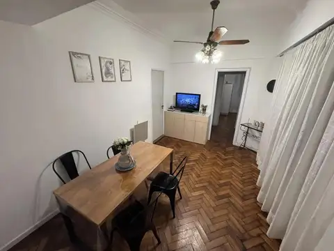 ALQUILER – 3 AMBIENTES AMOBLADO CON BALCON EN FLORES