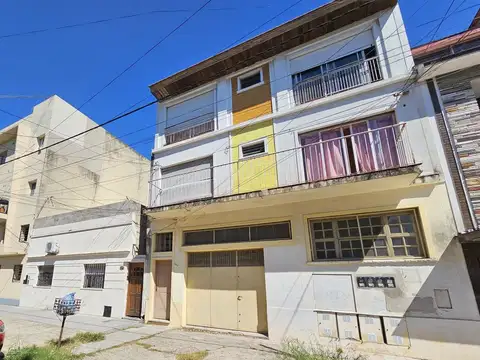 PH EN VENTA EN LANUS - MULTIFAMILIAR OPORTUNIDAD