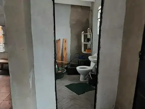 Casa 5 ambientes con 2 baños