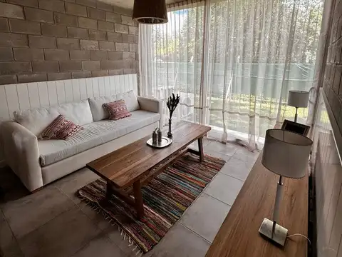 Departamento en Alquiler con 1 cocheras