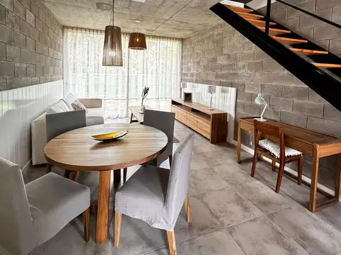 Departamento en Alquiler en La Lonja, USD 700
