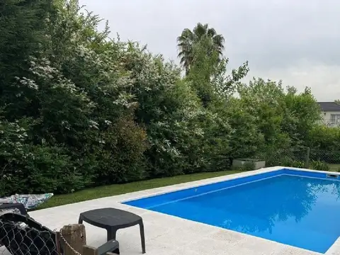 Casa en Venta con 4 cocheras