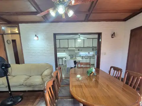 Casa en Venta con 5 cocheras
