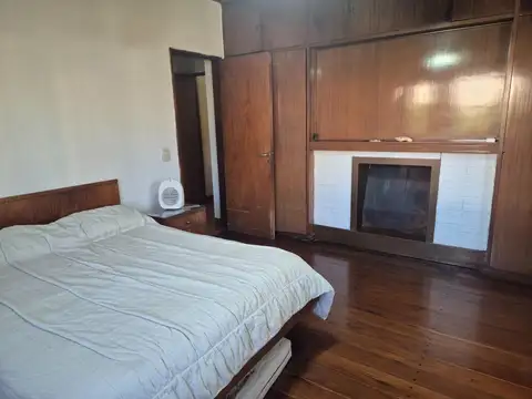 Casa 6 ambientes con 4 baños
