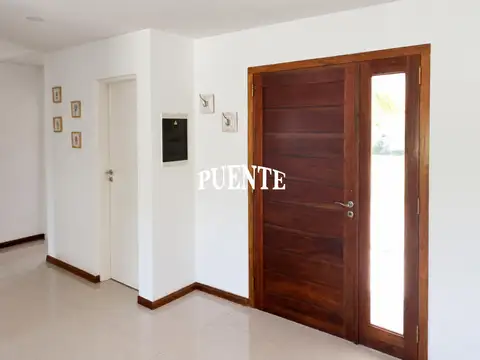 Casa en Barrio Santa Juana - Venta o Alquiler