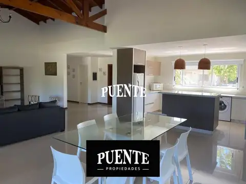 Casa 4 ambientes con 3 baños