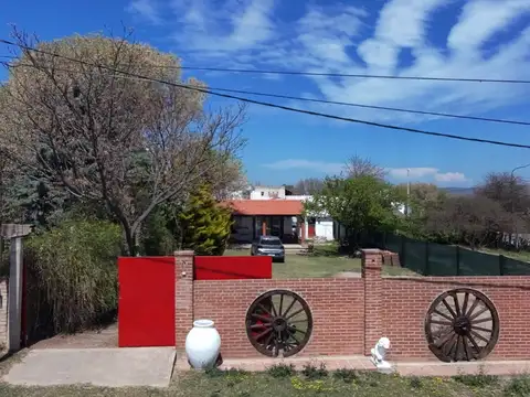 Casa 6 ambientes con 1 baño
