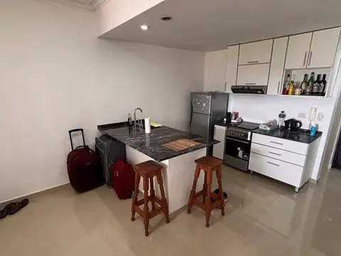 Departamento monoambiente con balcón en Venta en José León Suárez