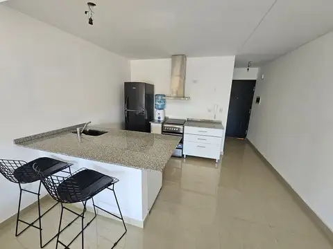 Departamento monoambiente con balcón en Venta en José León Suárez