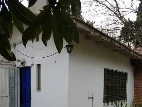 Excelente ubicación dentro del barrio, zona de viviendas pe