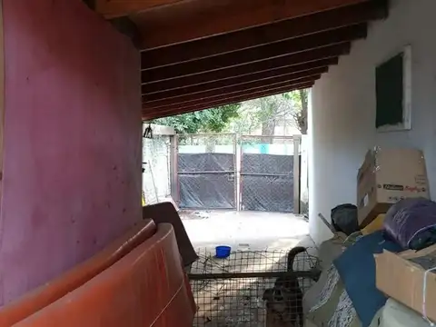 Excelente ubicación dentro del barrio, zona de viviendas pe