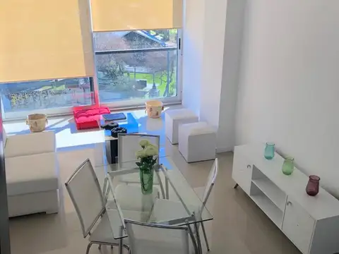 Av. Eva Peron 8615 PB Dto 100