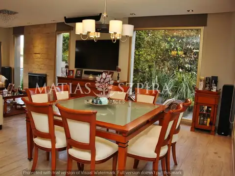 Casa en Venta con 6 cocheras