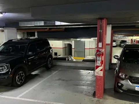 COCHERA CUBIERTA EN 1er SUBSUELO FACIL ACCESO EXPENSAS BAJAS