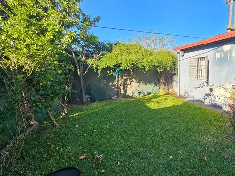 Casa 4 ambientes con 1 baño