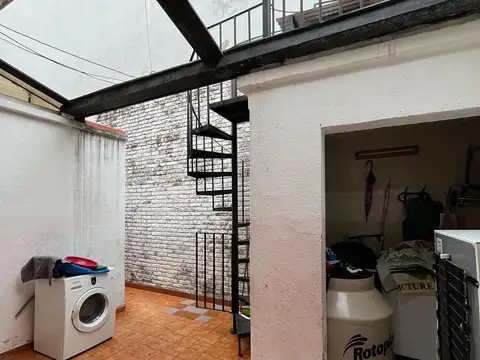 Depto Tipo Casa 4 ambientes con 3 baños