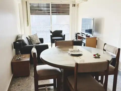Departamento 4 Ambientes CON BALCON Flores