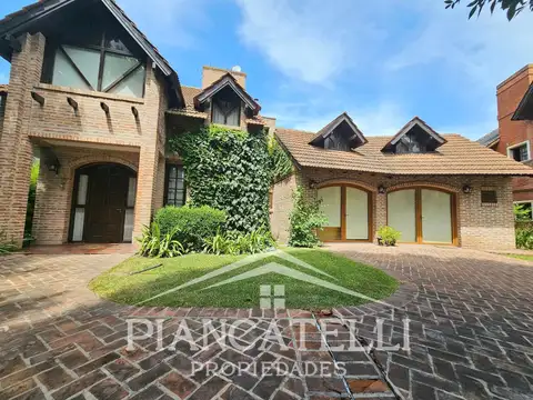 VENTA DE CASA EN COUNTRY BANCO PROVINCIA CON 4 DORMITORIOS