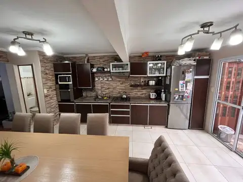 VENTA CASA 3 AMBIENTES MORON PARRILLA APTO CREDITO