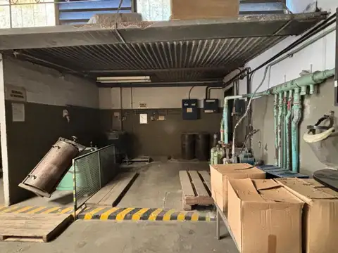 Galpon en Alquiler en Berazategui, USD 3.000