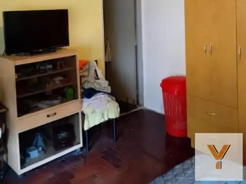 Casa en venta - 6 Dormitorios 5 Baños - Villa Lugano