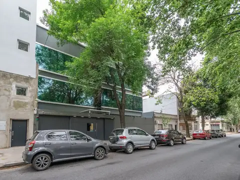 Edificio de Oficinas  - 2.000 m2 - Amoblado.-