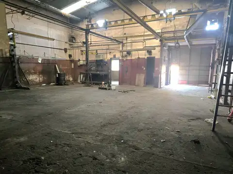 Galpon en Venta 18  mts Fondo