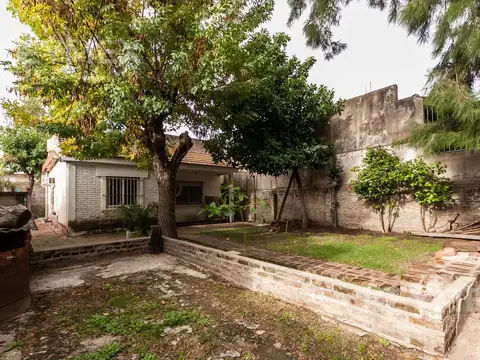 VENTA  CASA  4 AMBIENTES  LOMAS DE ZAMORA