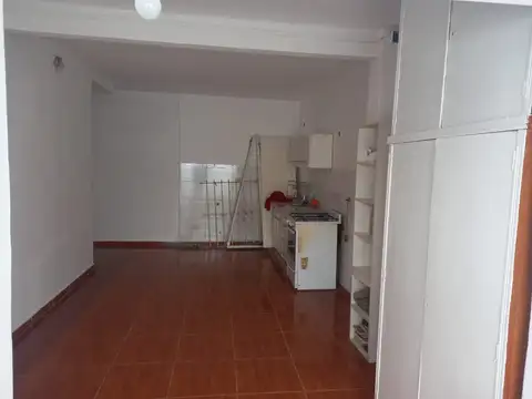Depto Tipo Casa en Alquiler en Versalles, $ 550.000
