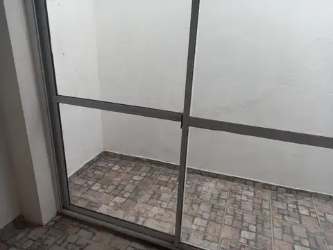 Depto Tipo Casa en Alquiler al Este