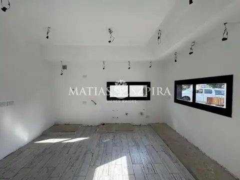 Casa 4 ambientes con 2 baños