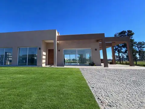 Casa en San Simon con Pileta, Parrilla, Canning