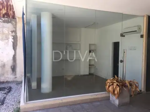 51 entre 17 y 18 1100