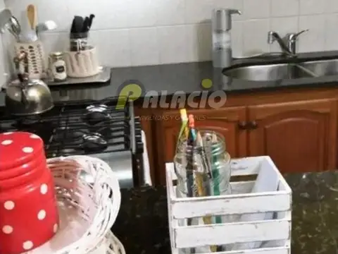 Depto Tipo Casa en Venta con 1 cocheras